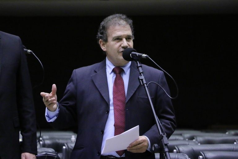 Projeto inclui povos tradicionais entre beneficiados com reserva de vagas nas universidades