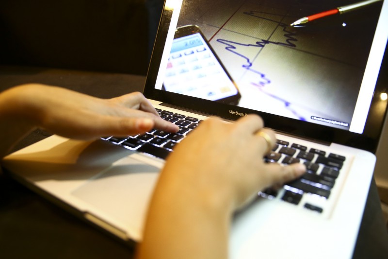 Quase 85% das pessoas de 10 anos ou mais acessam internet no Brasil