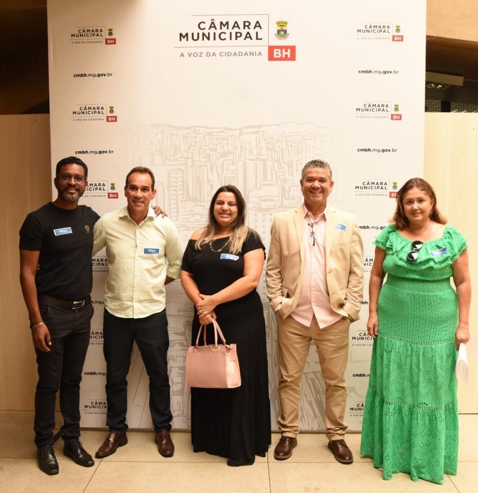 Câmara busca aprimorar serviços através de visita à Assembleia e Câmara de BH 