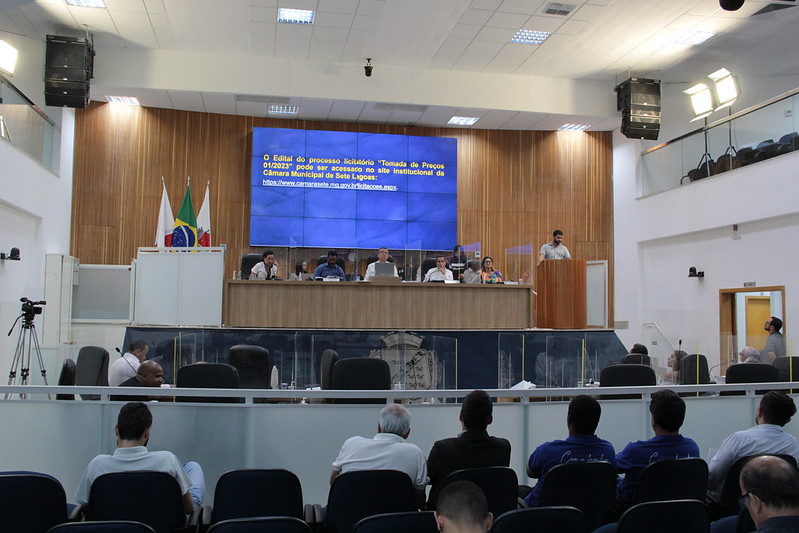 Vereador Caio Valace lê Carta Aberta em defesa de servidor público atacado por vereadores da oposição