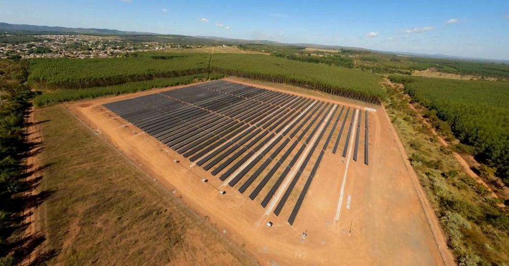 Parques de energia solar serão instalados em dez municípios de Minas