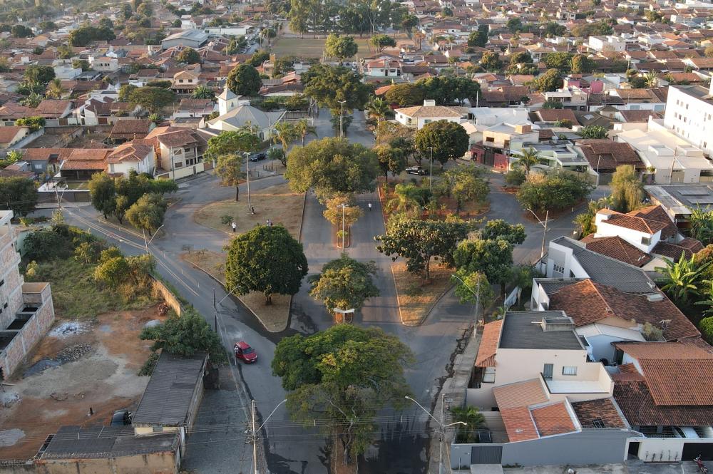 Vereador Caio Valace e Prefeito Duílio de Castro anunciam reforma da Praça Paris