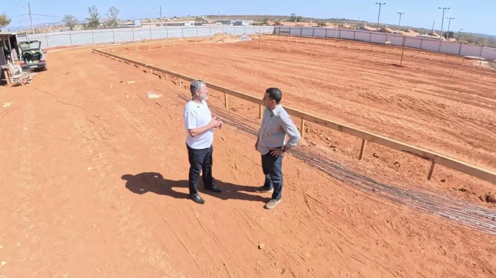 Com articulação do vereador Caio Valace e investimentos federais, começam obras de unidades básicas de saúde nos bairros Dona Silvia e Esperança