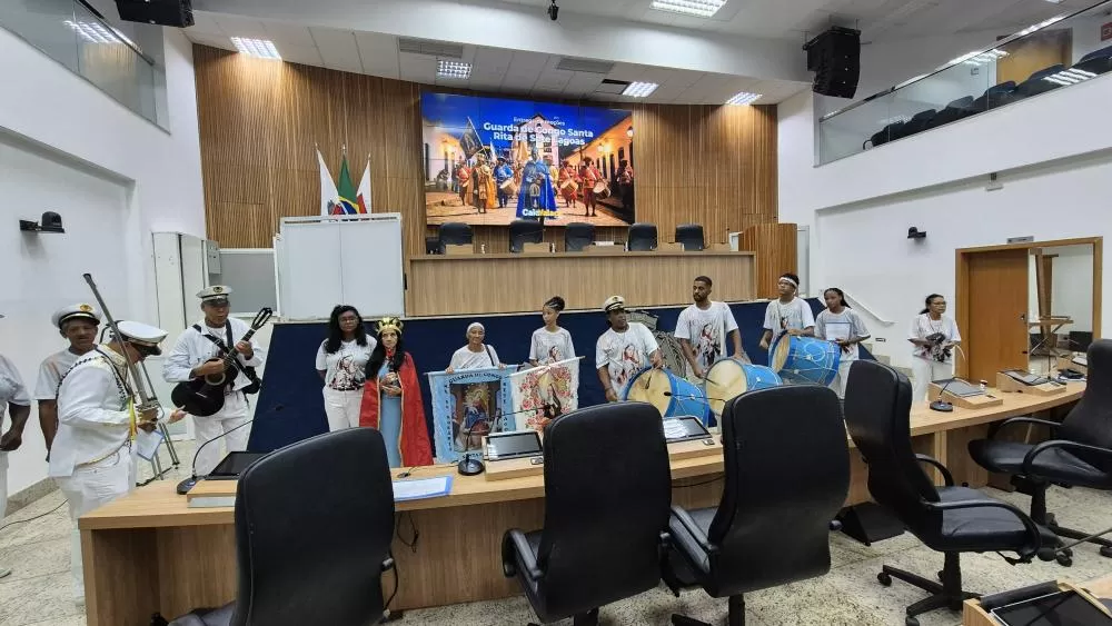 Câmara homenageia a Guarda de Congo Santa Rita em Sessão Solene