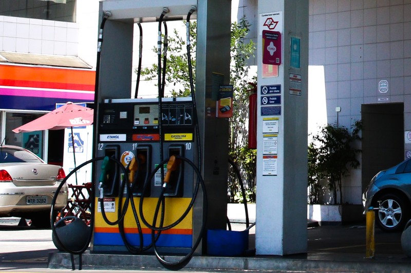 Governo de São Paulo reduz imposto sobre a gasolina