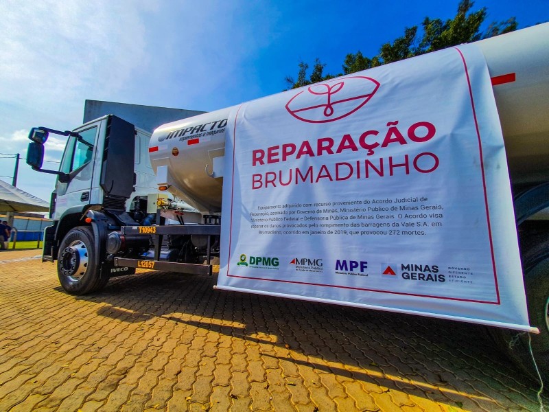 Dezoito municípios atingidos pelo rompimento de barragens em Brumadinho já receberam máquinas para manutenção de estradas