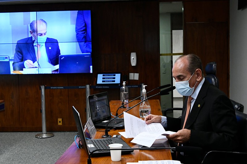 CE analisa adesão ao Prouni de instituições estaduais e municipais não gratuitas