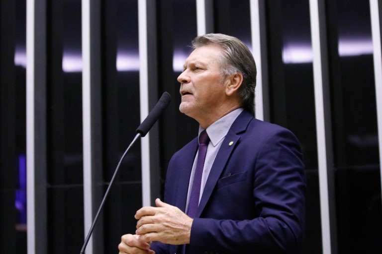 Câmara aprova plano nacional para dar acesso a práticas esportivas