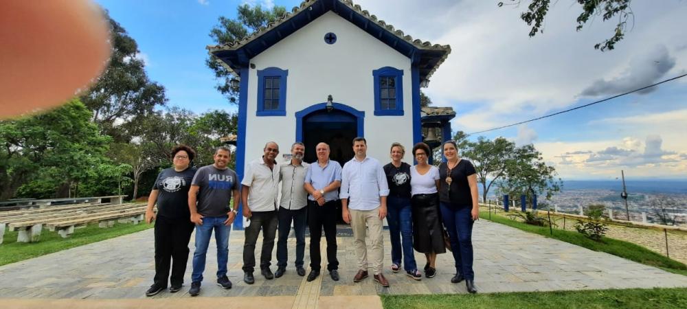 POLÍTICA CULTURAL