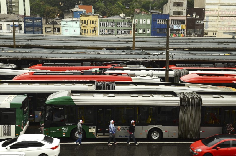 Motoristas e cobradores de ônibus de SP voltam a fazer greve hoje