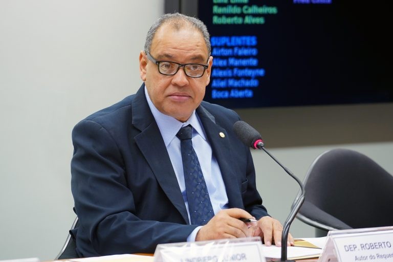 Comissão aprova projeto que reconhece jogo de queimada como modalidade esportiva