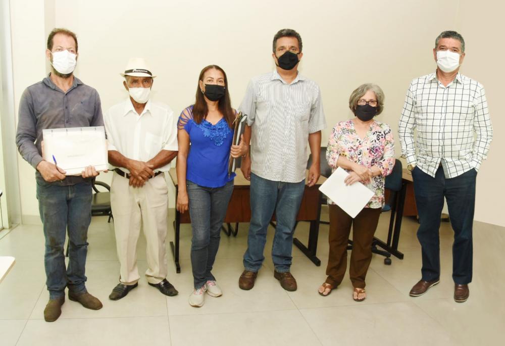 PREFEITURA CREDENCIA ASSOCIAÇÕES DE CATADORES PARA COLETA SELETIVA