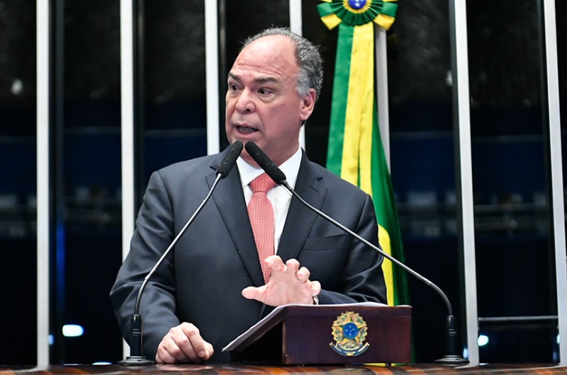 Relator retira “cheque em branco” de PEC do estado de emergência