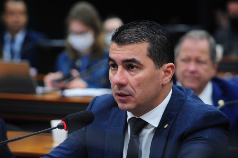 Finanças aprova projeto que cria conselho para gerir honorários recebidos pela Defensoria da União