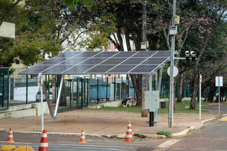 Comissão debate riscos de incêndio em instalações de geração fotovoltaica de energia