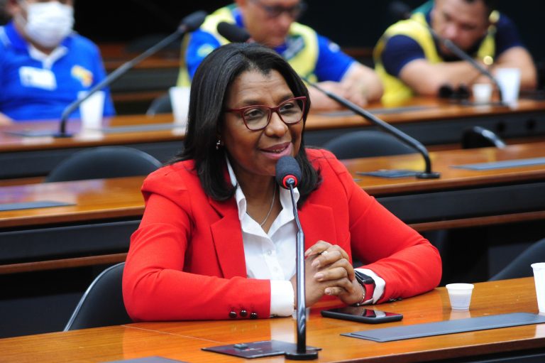Rosângela Gomes: