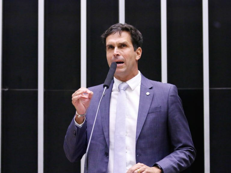 Luiz Lima elogiou a previsão de metas para a educação básica