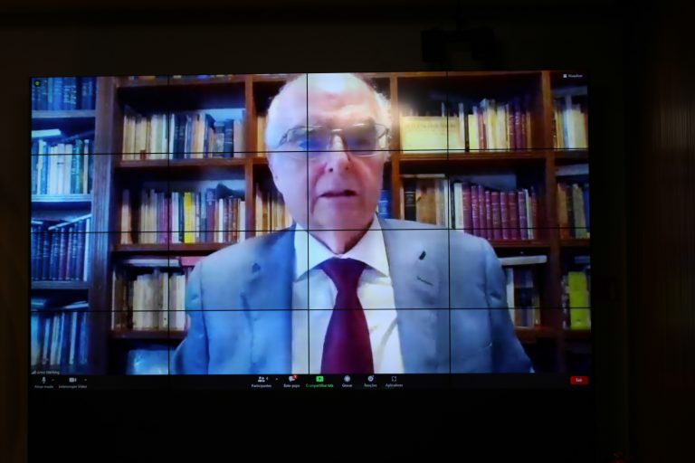 Para Wehling, não havia aqui uma corte vice-reinal