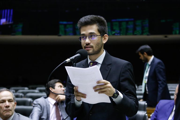 Kataguiri: a Constituição proíbe a discriminação racial