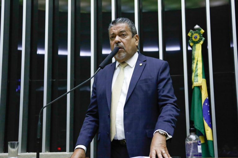 Hiran Gonçalves, relator do projeto de lei
