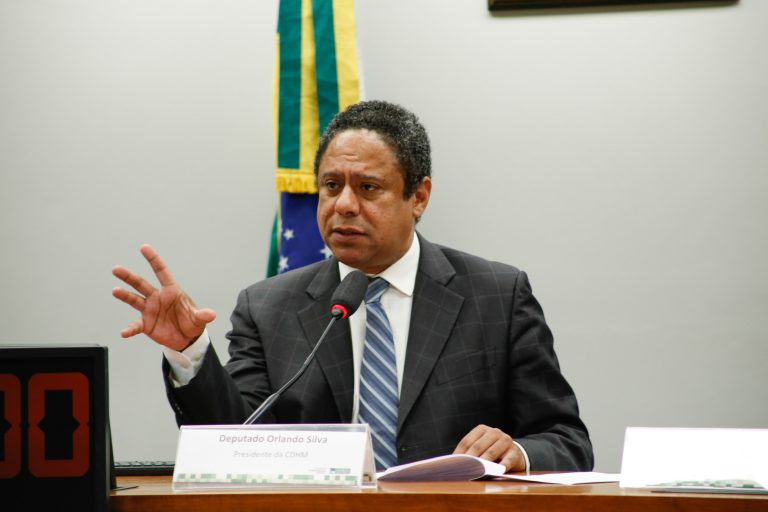 Orlando Silva: “É importante que a Câmara adote legislação com medidas protetivas”