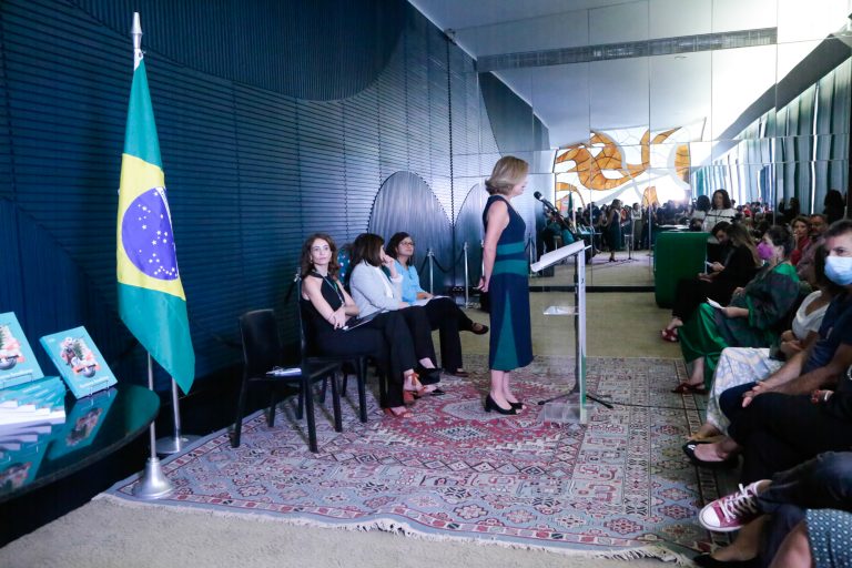 Lançamento do Livro Escritoras Brasileiras